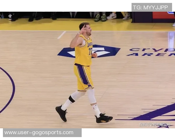 NBA官方称赞东契奇表现如巅峰湖人球队状态持续上升引发关注